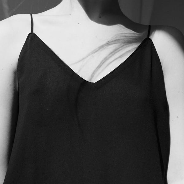 Abstract flowing lines representing the structure of a yoga practice.